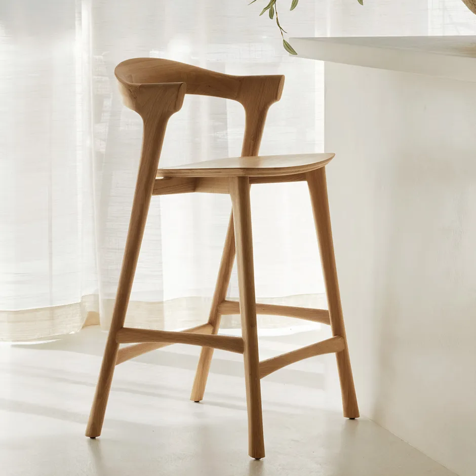Ethnicraft Barstoel Bok Geolied Eikenhout, kleur (zithoogte 67cm)* Barkruk Met Rugleuning|Barkruk Hout