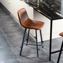 Bendt Barstoel Xanthe PU, kleur Cognac (zithoogte 63cm)* Barkruk Met Rugleuning|Barkruk Leer / Kunstleer