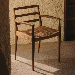 Kave Home Eetkamerstoel Analy Eikenhout en touw, Met armleuning* Eetkamerstoelen Met Armleuning