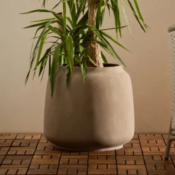 Kave Home Plantenpot Lira Terracotta look* Potten Voor Buiten|Potten & Manden