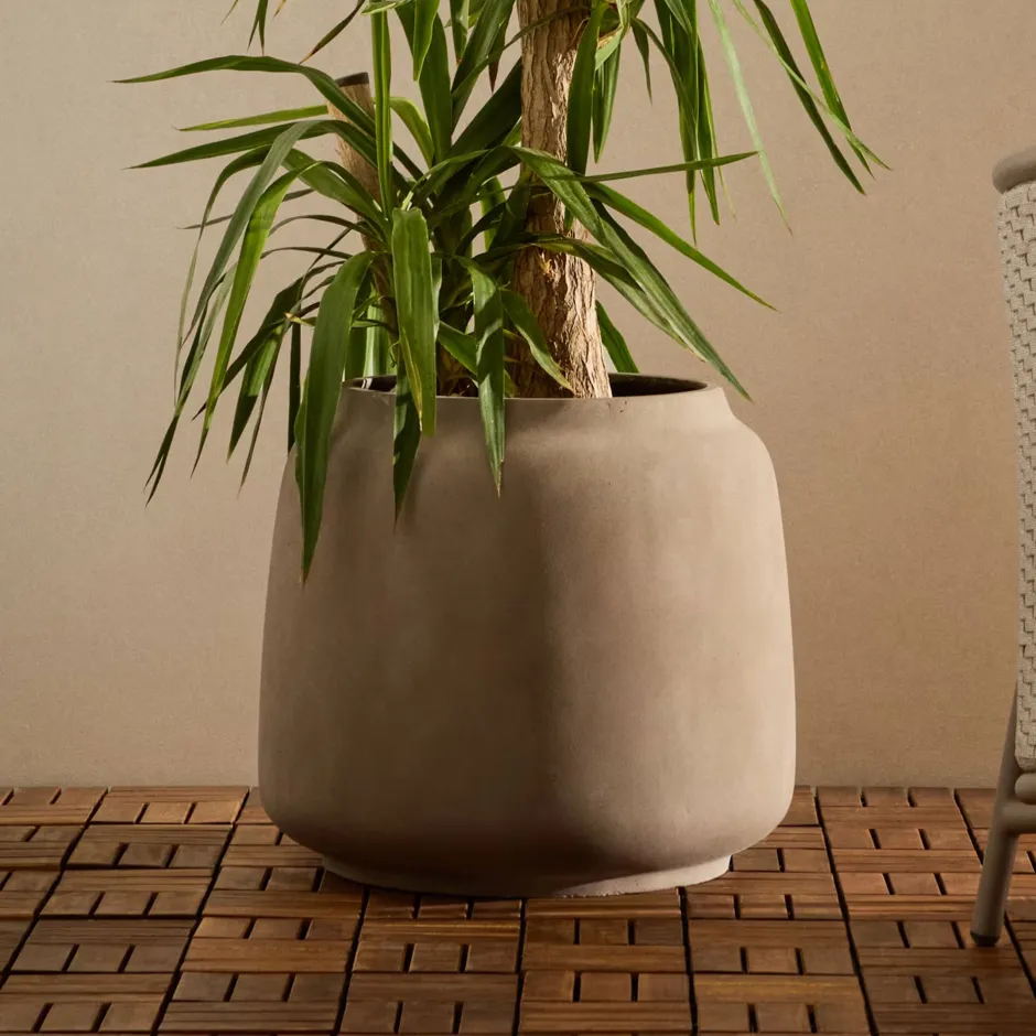 Kave Home Plantenpot Lira Terracotta look* Potten Voor Buiten|Potten & Manden